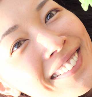 滝沢沙織　前歯の写真
